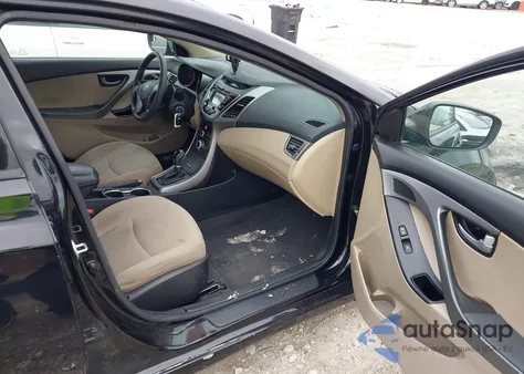 2016 Hyundai Elantra Se z USA, uszkodzony, nr VIN 5NPDH4AE3GH755703